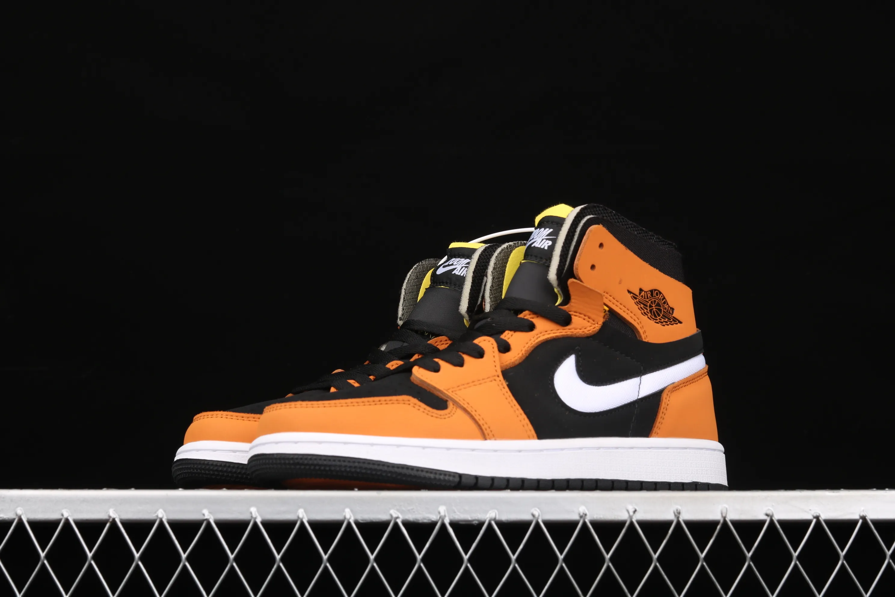 All categories Air Jordan Jordan series basketball shoes Air Jordan 1 High P version Air Air Jordan 1 High Zoom AJ1 Joe 1 black wheat color CT0978-002